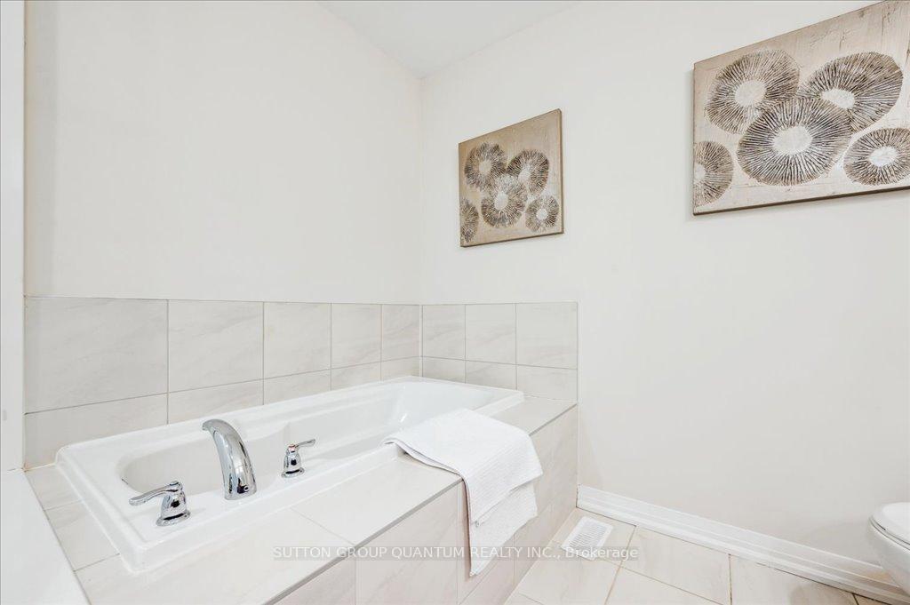Photo 34 of 73 Yale Drive, Hamilton, Mount Hope — HOMEH