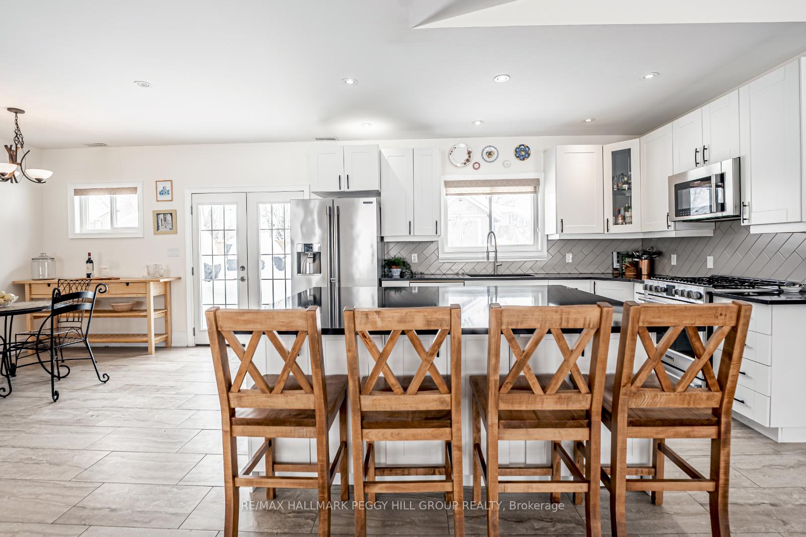 Photo 3 of 219 Cox Mill Road, Barrie, Painswick North — HOMEH