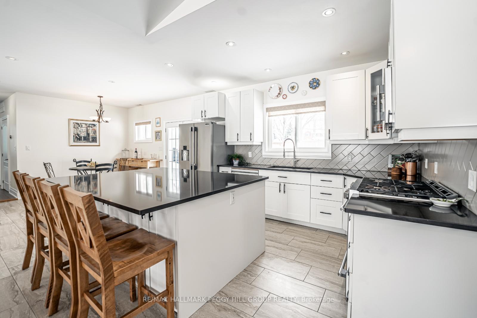 Photo 5 of 219 Cox Mill Road, Barrie, Painswick North — HOMEH