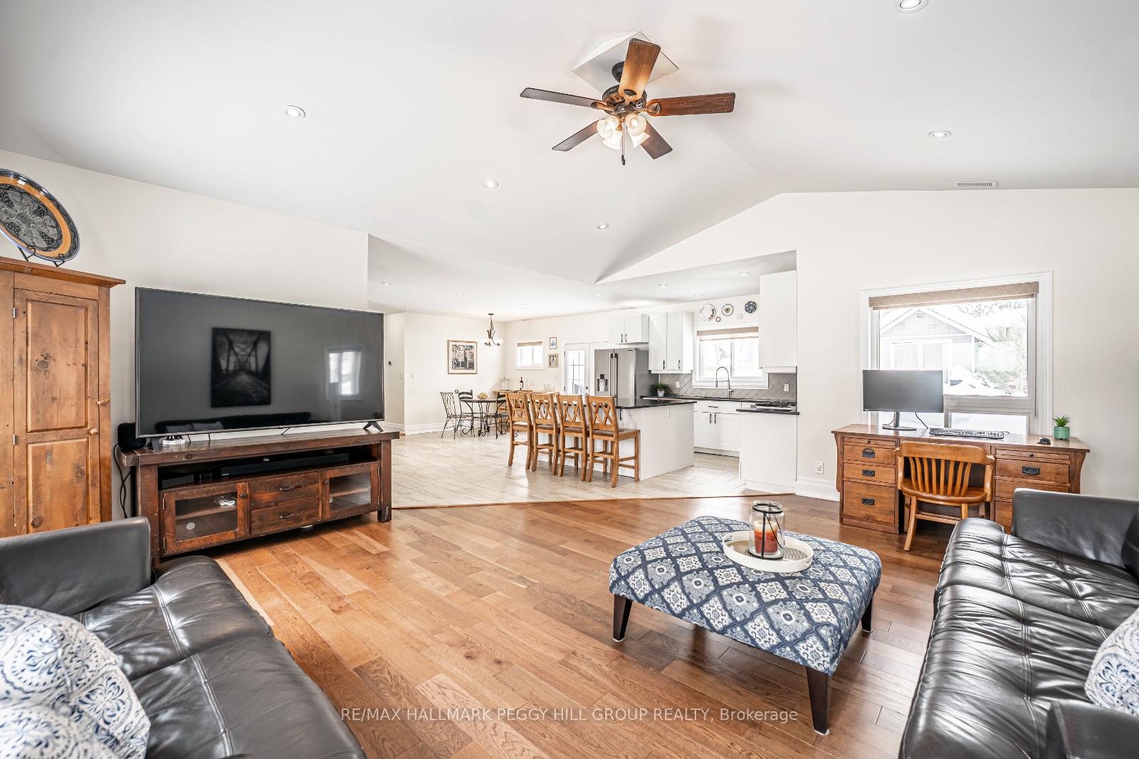 Photo 9 of 219 Cox Mill Road, Barrie, Painswick North — HOMEH