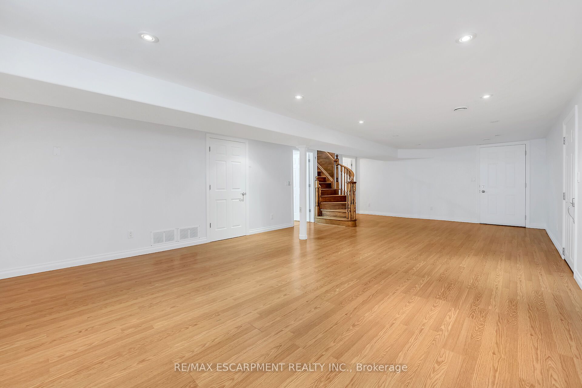 Photo 70 of 617 Eighth Road E, Hamilton, Rural Stoney Creek — HOMEH