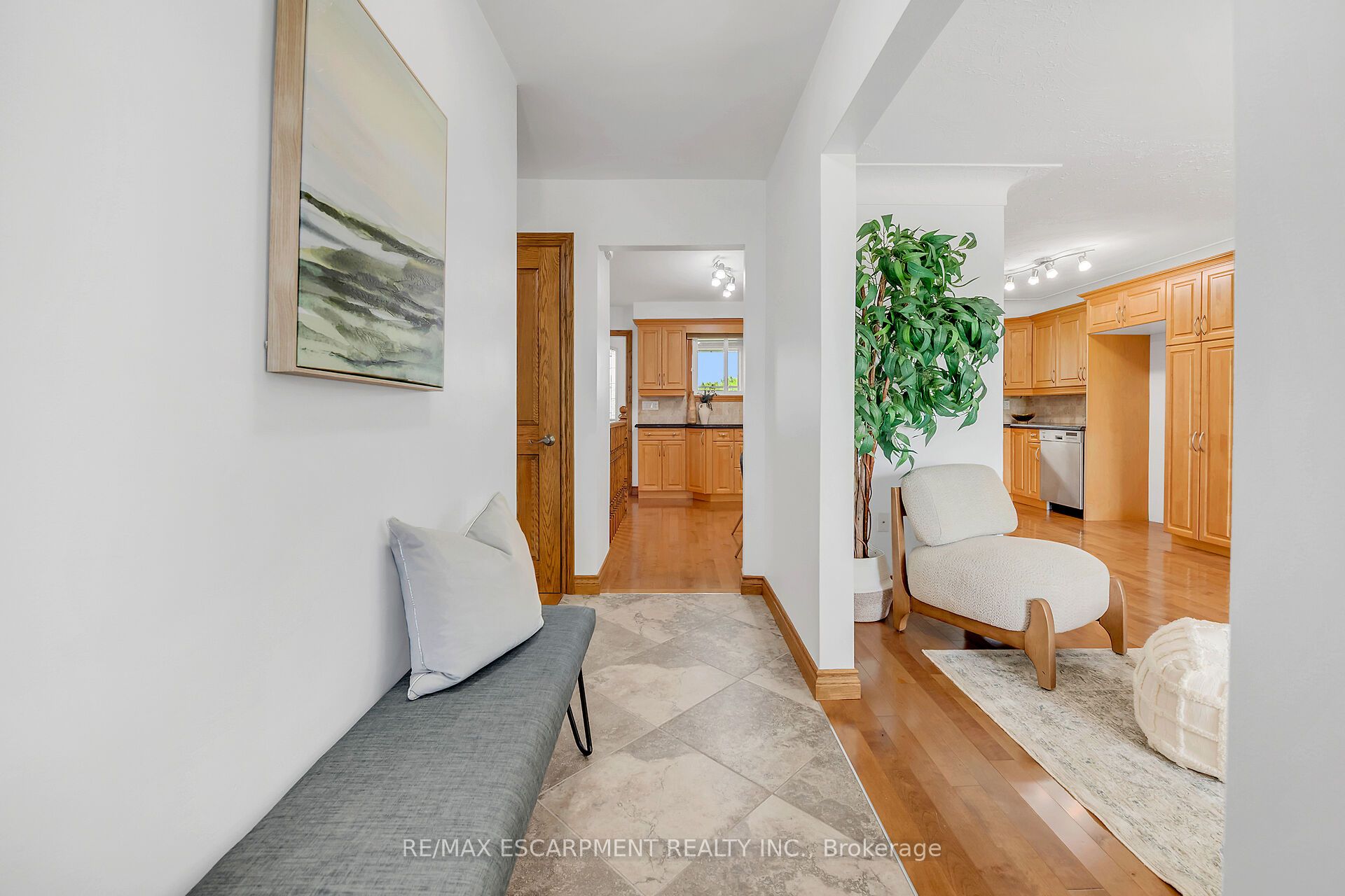 Photo 55 of 617 Eighth Road E, Hamilton, Rural Stoney Creek — HOMEH