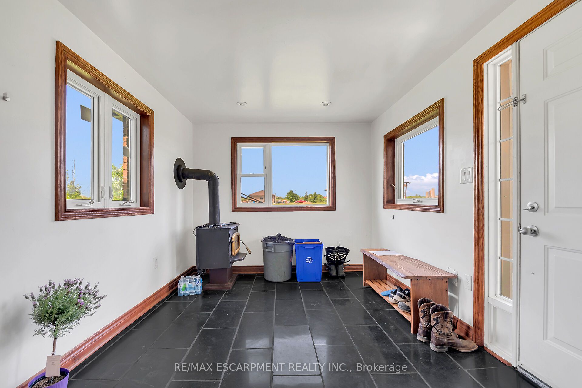 Photo 76 of 617 Eighth Road E, Hamilton, Rural Stoney Creek — HOMEH