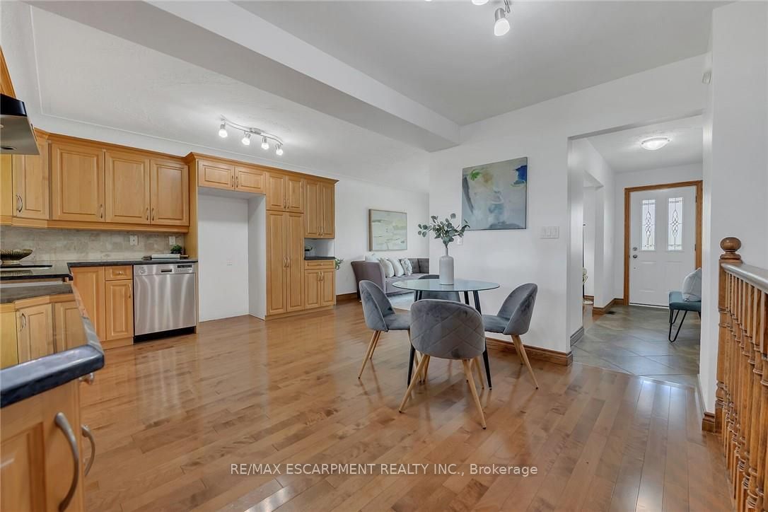 Photo 62 of 617 Eighth Road E, Hamilton, Rural Stoney Creek — HOMEH