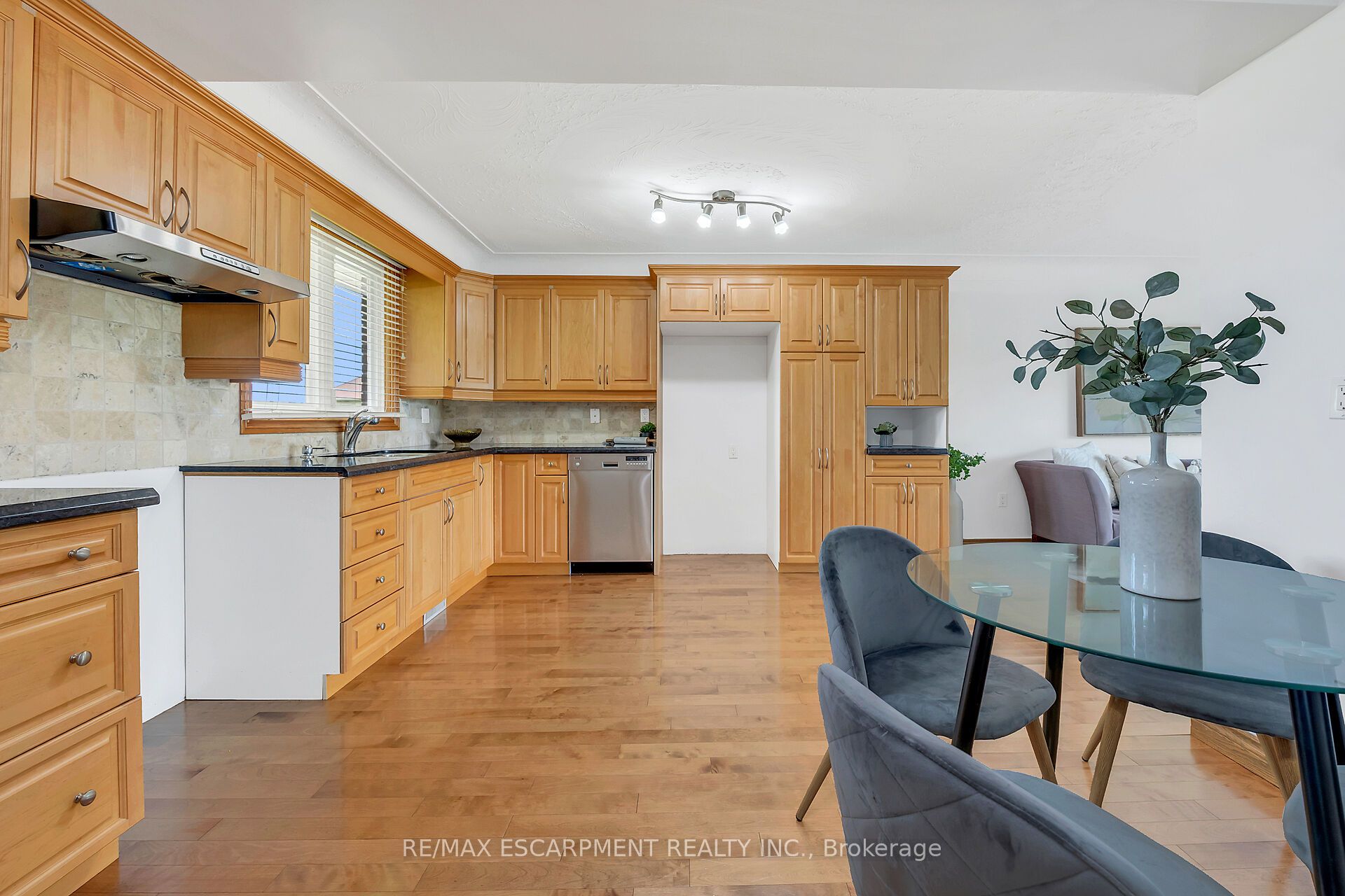 Photo 60 of 617 Eighth Road E, Hamilton, Rural Stoney Creek — HOMEH
