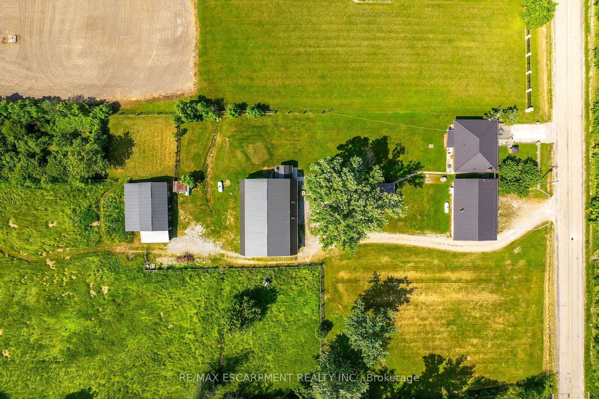 Photo 100 of 617 Eighth Road E, Hamilton, Rural Stoney Creek — HOMEH