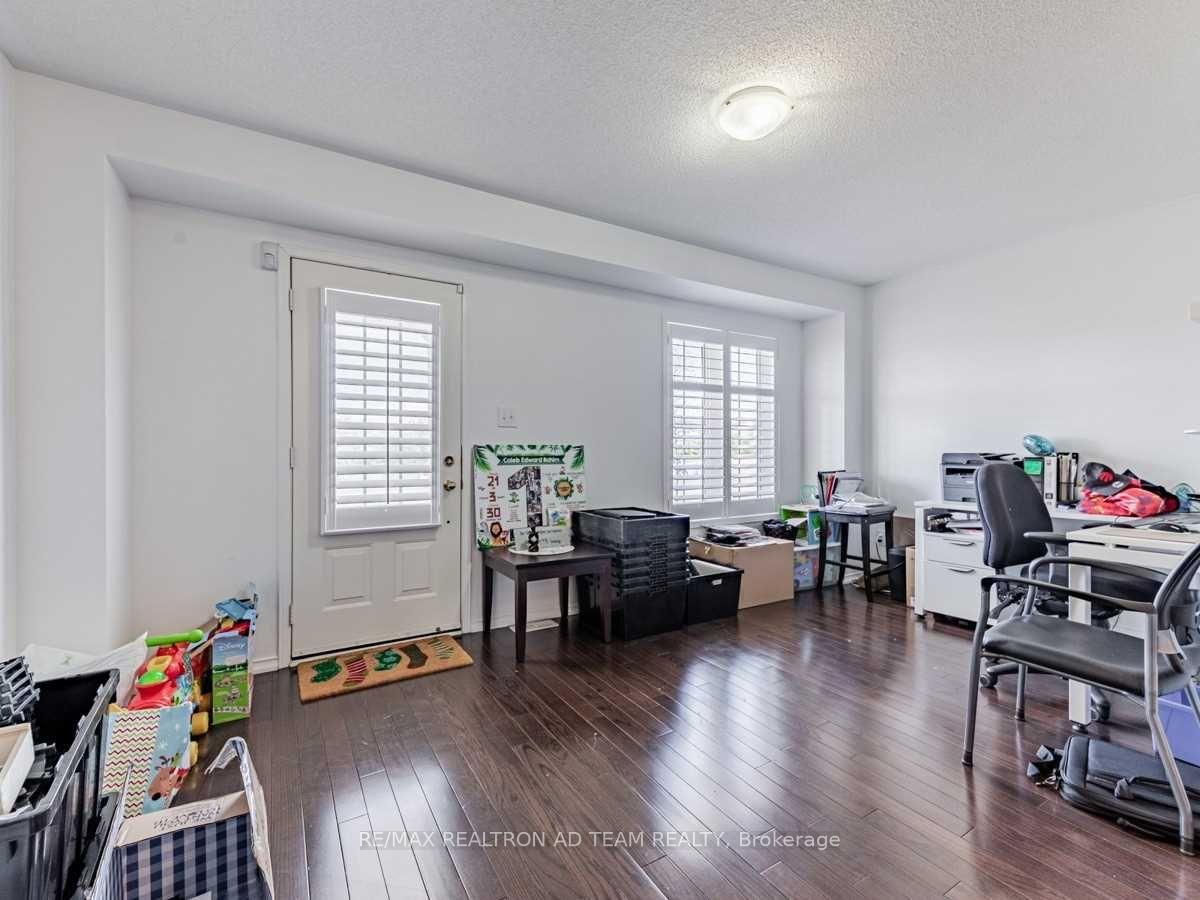 Photo 5 of 437 Rossland Road E, Ajax, Central East — HOMEH