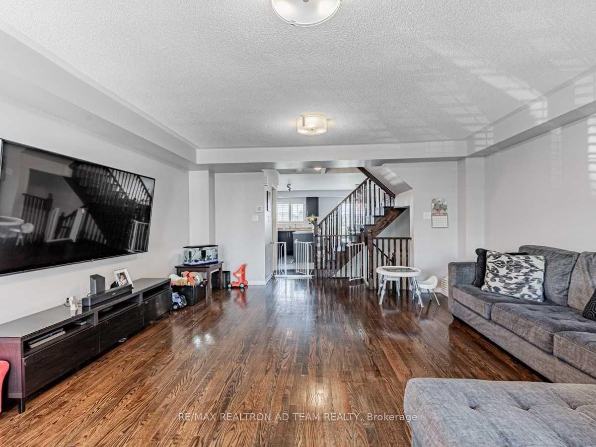 Photo 9 of 437 Rossland Road E, Ajax, Central East — HOMEH