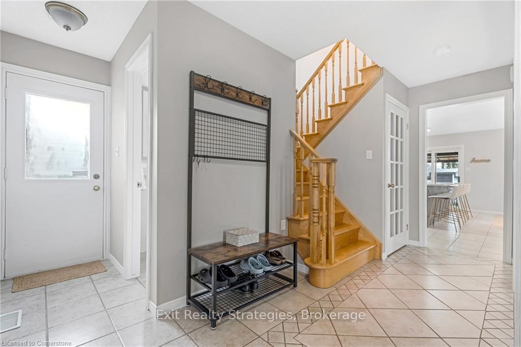 Photo 8 of 158 Duncairn Crescent, Hamilton, Gourley — HOMEH