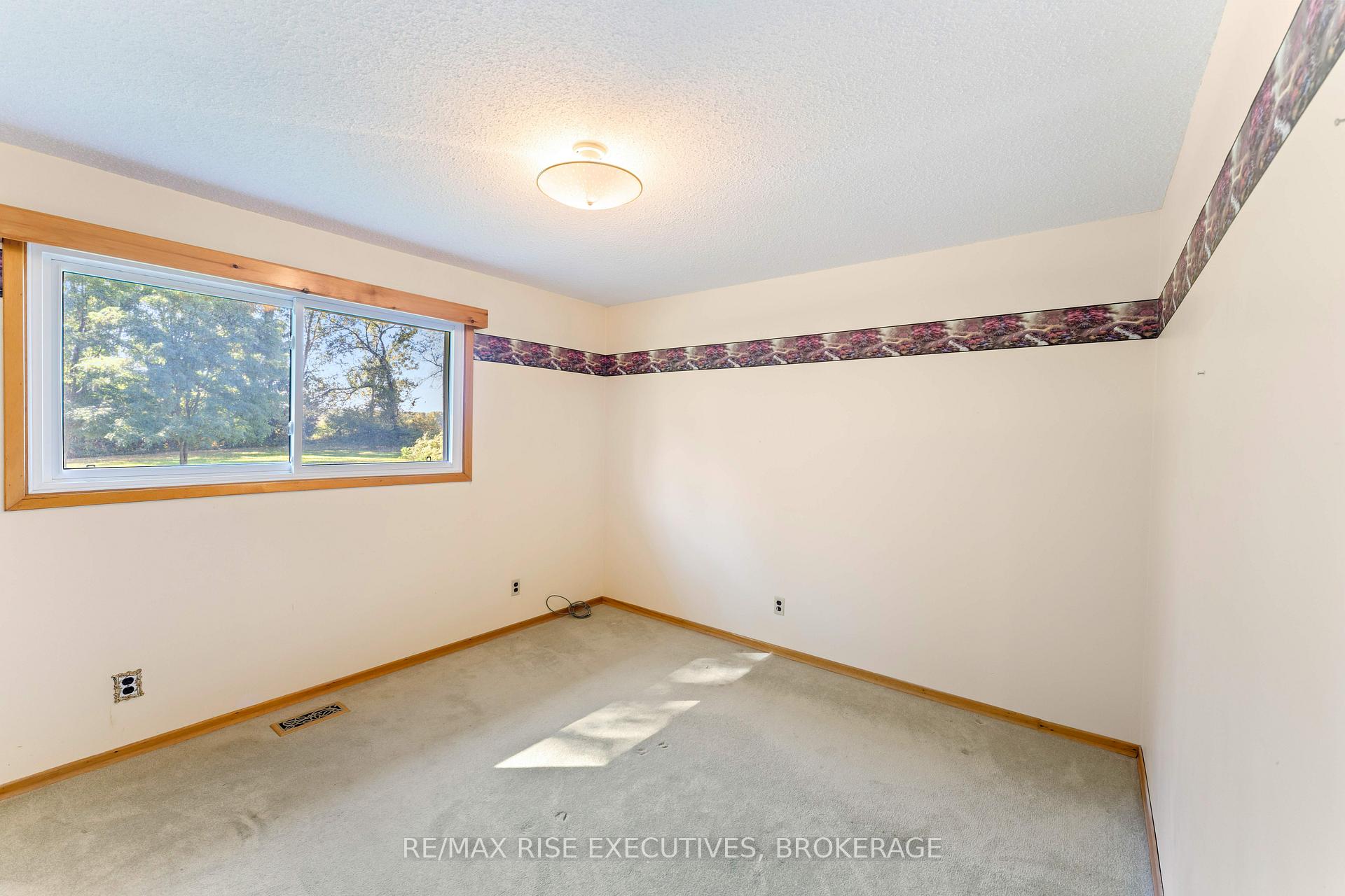 Photo 18 of 1033 Coupland Road, Frontenac, Frontenac South — HOMEH