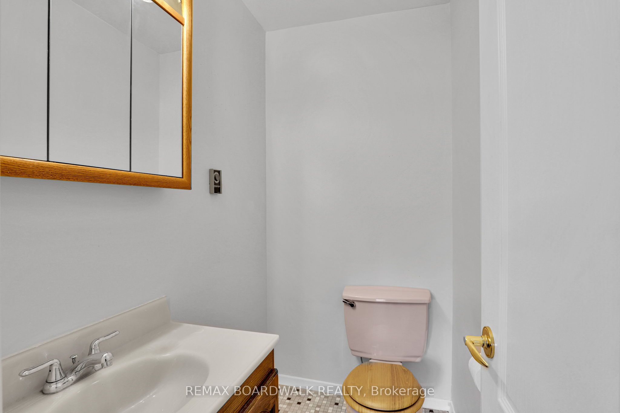 Photo 72 of 116 Old Colony Road, Ottawa, Kanata - Glencairn/Hazeldean — HOMEH