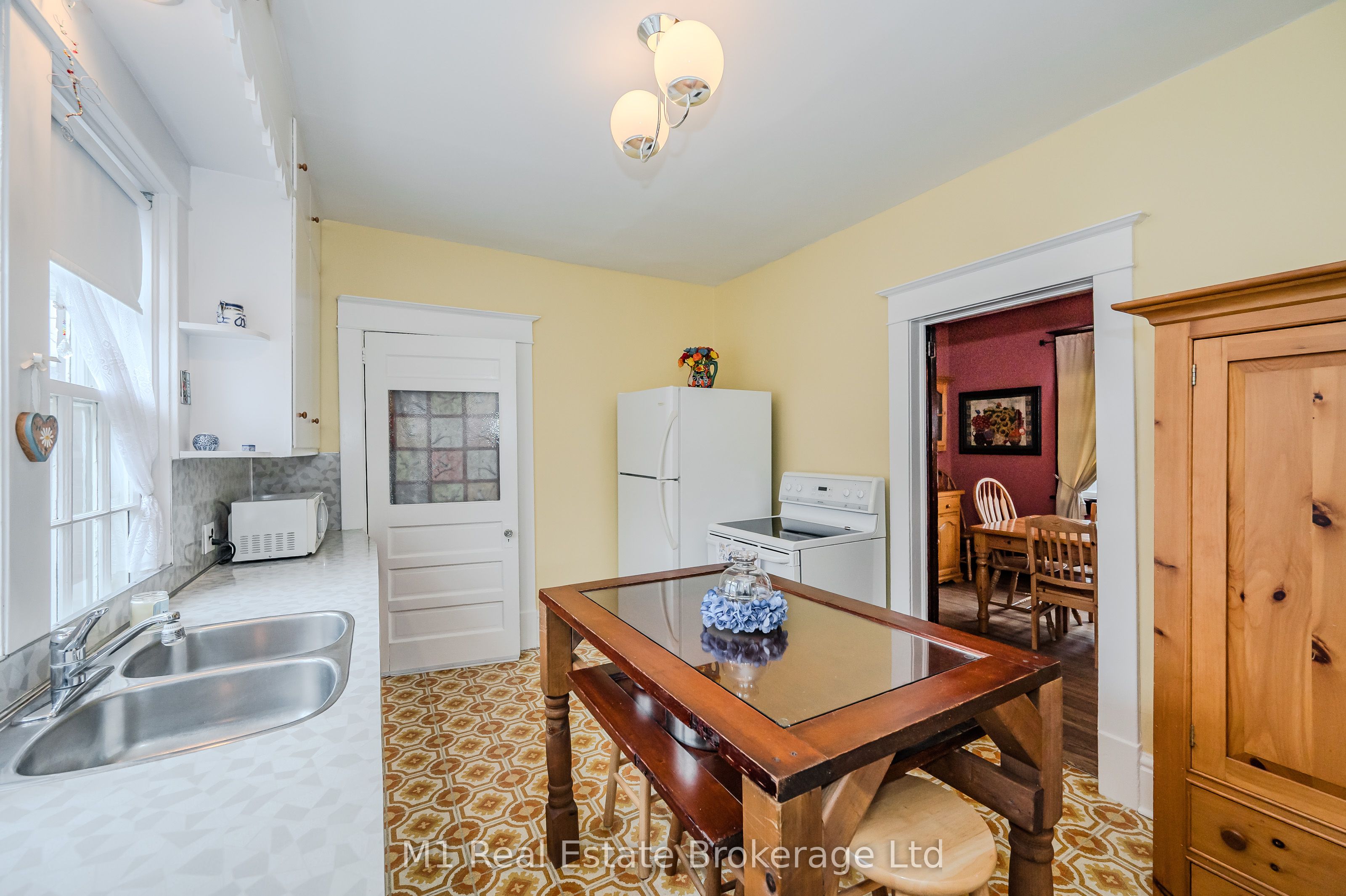 Photo 60 of 33 Verney Street, Guelph, Exhibition Park — HOMEH
