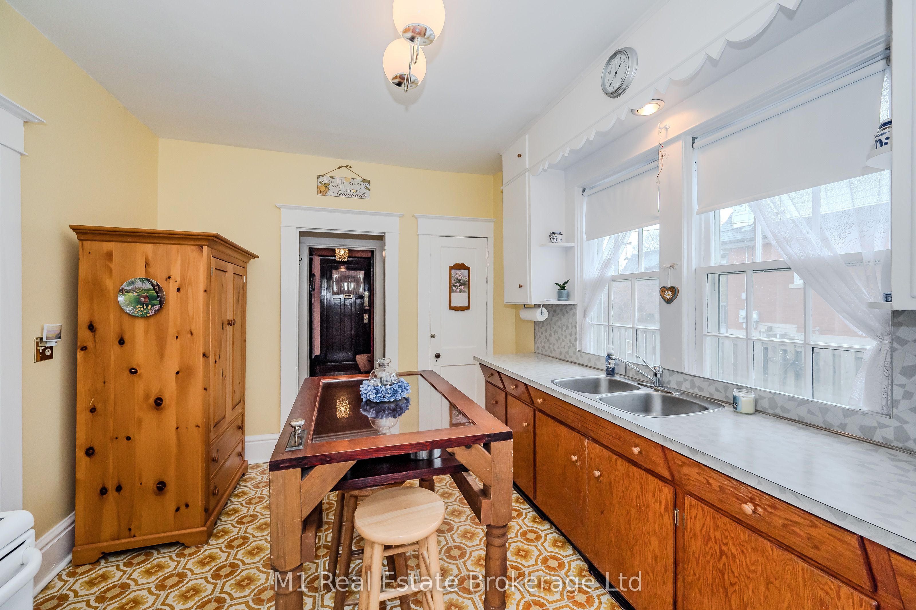 Photo 61 of 33 Verney Street, Guelph, Exhibition Park — HOMEH