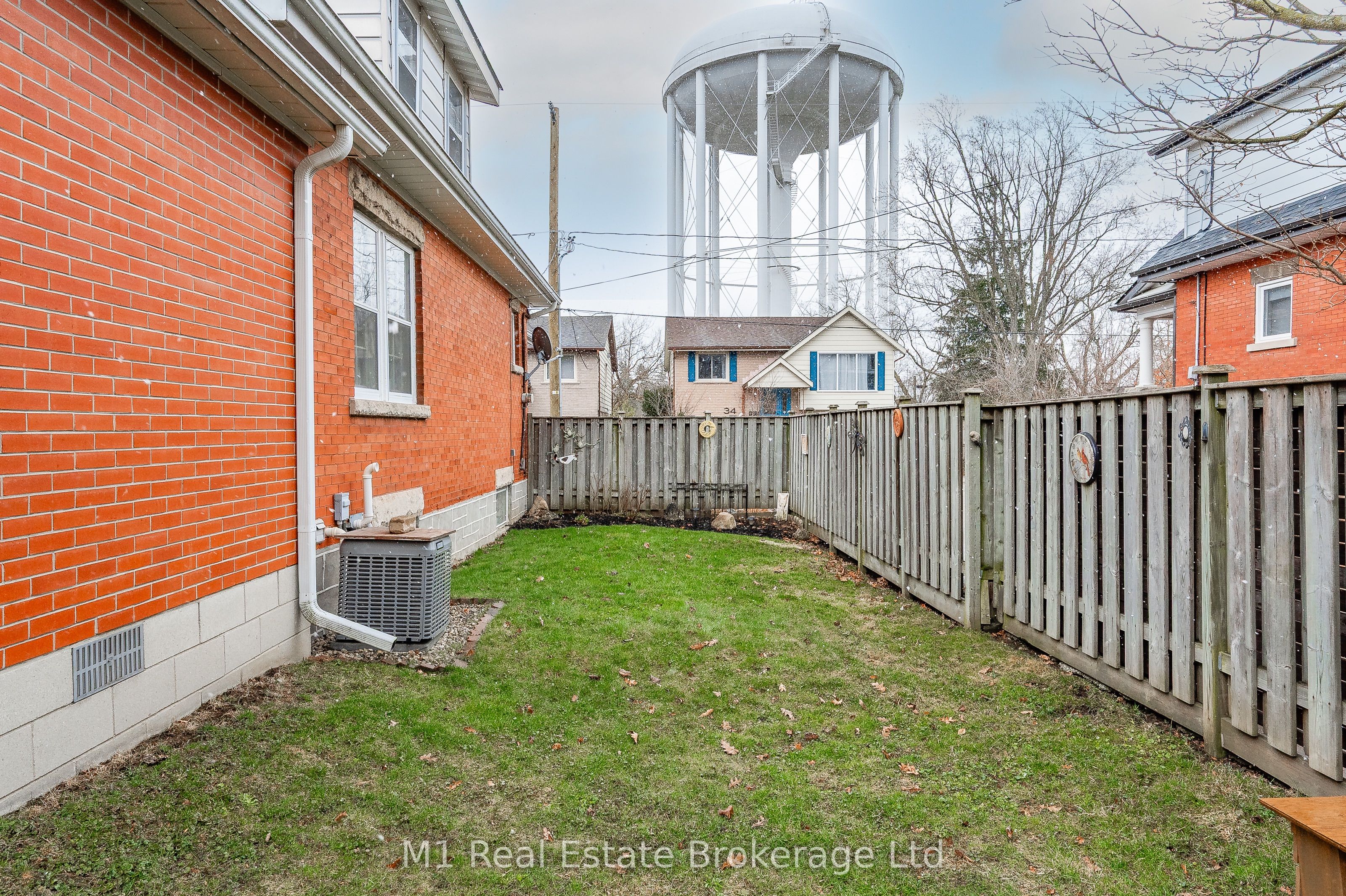 Photo 79 of 33 Verney Street, Guelph, Exhibition Park — HOMEH