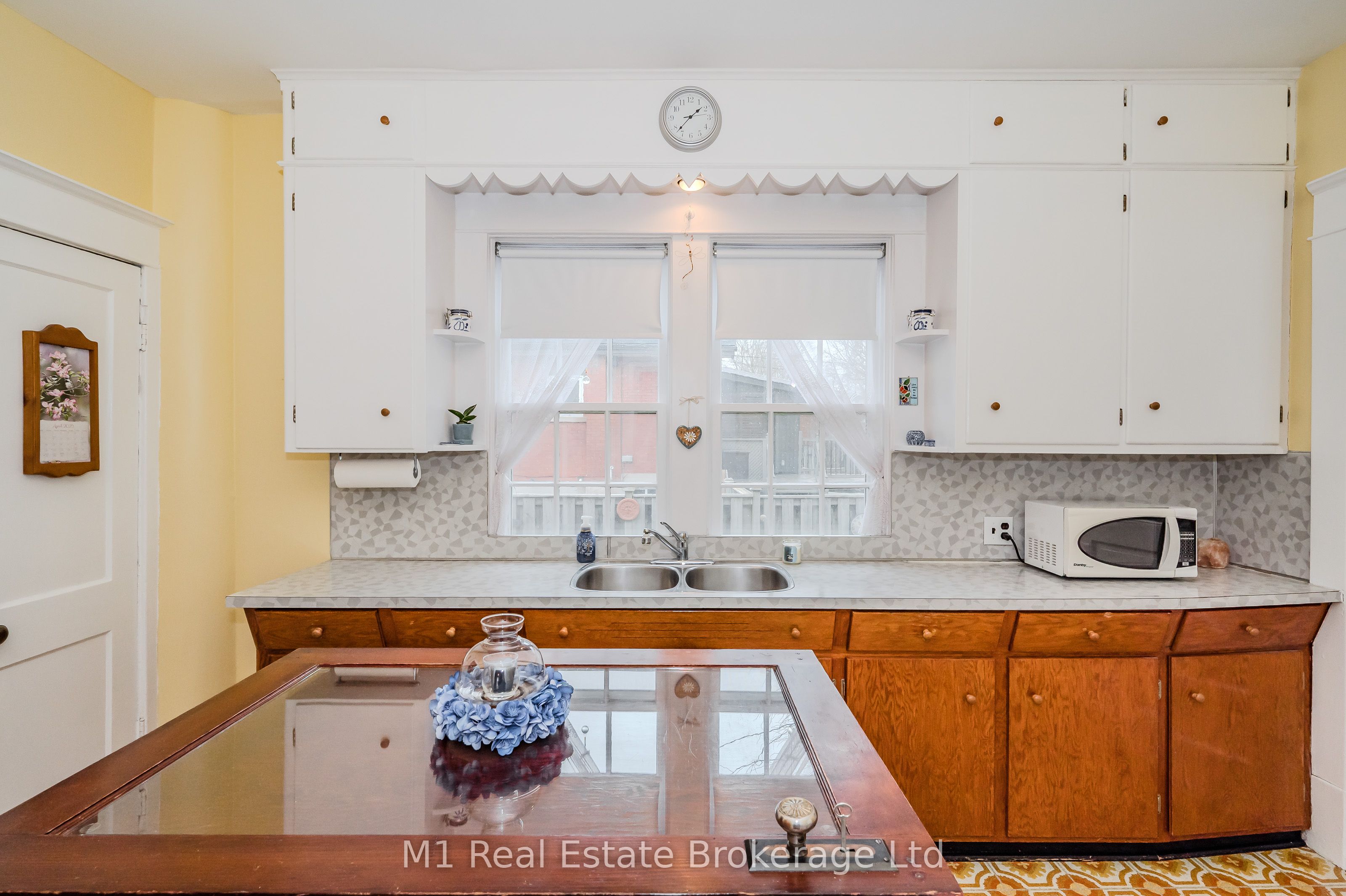 Photo 58 of 33 Verney Street, Guelph, Exhibition Park — HOMEH