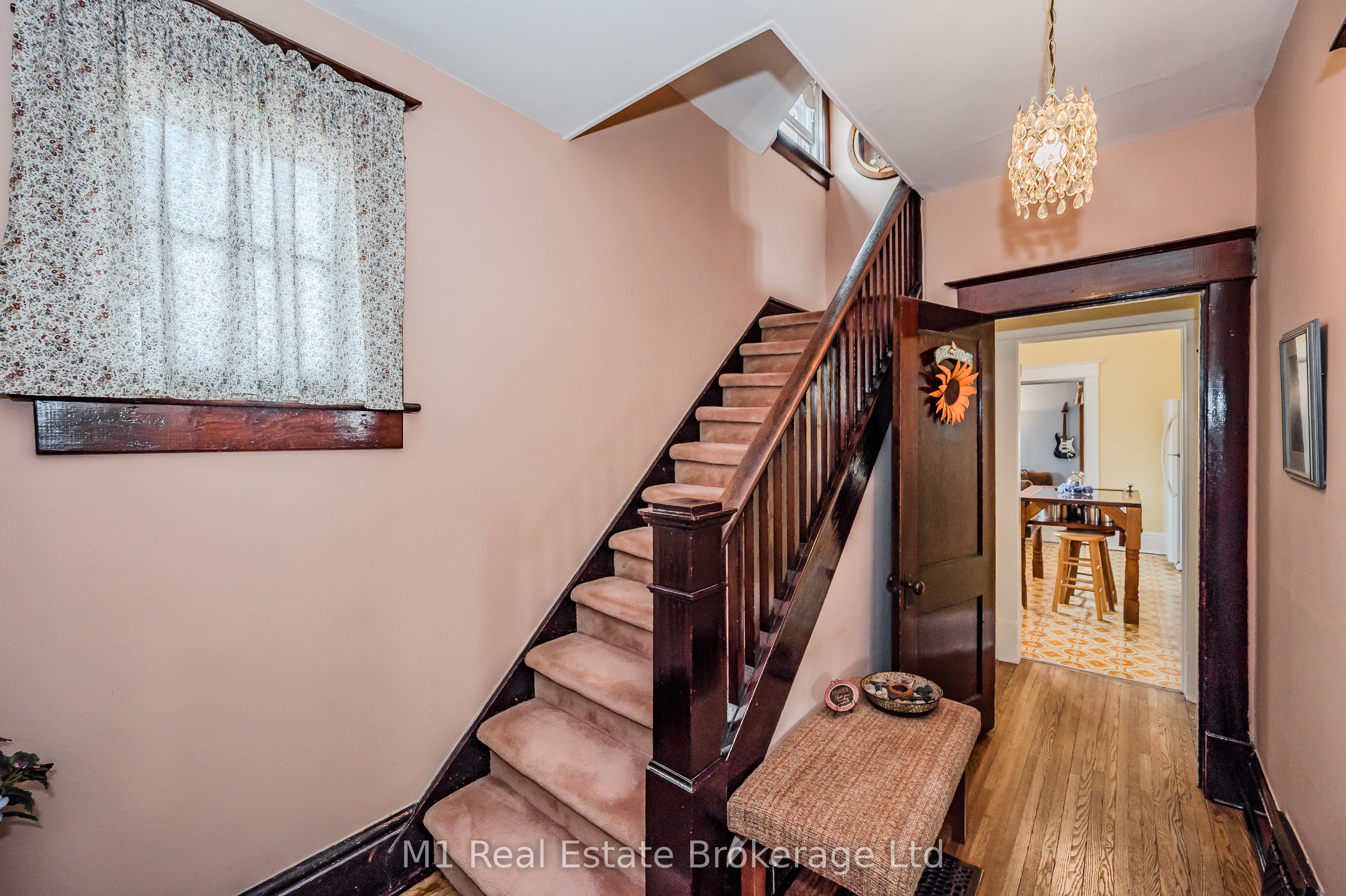 Photo 48 of 33 Verney Street, Guelph, Exhibition Park — HOMEH