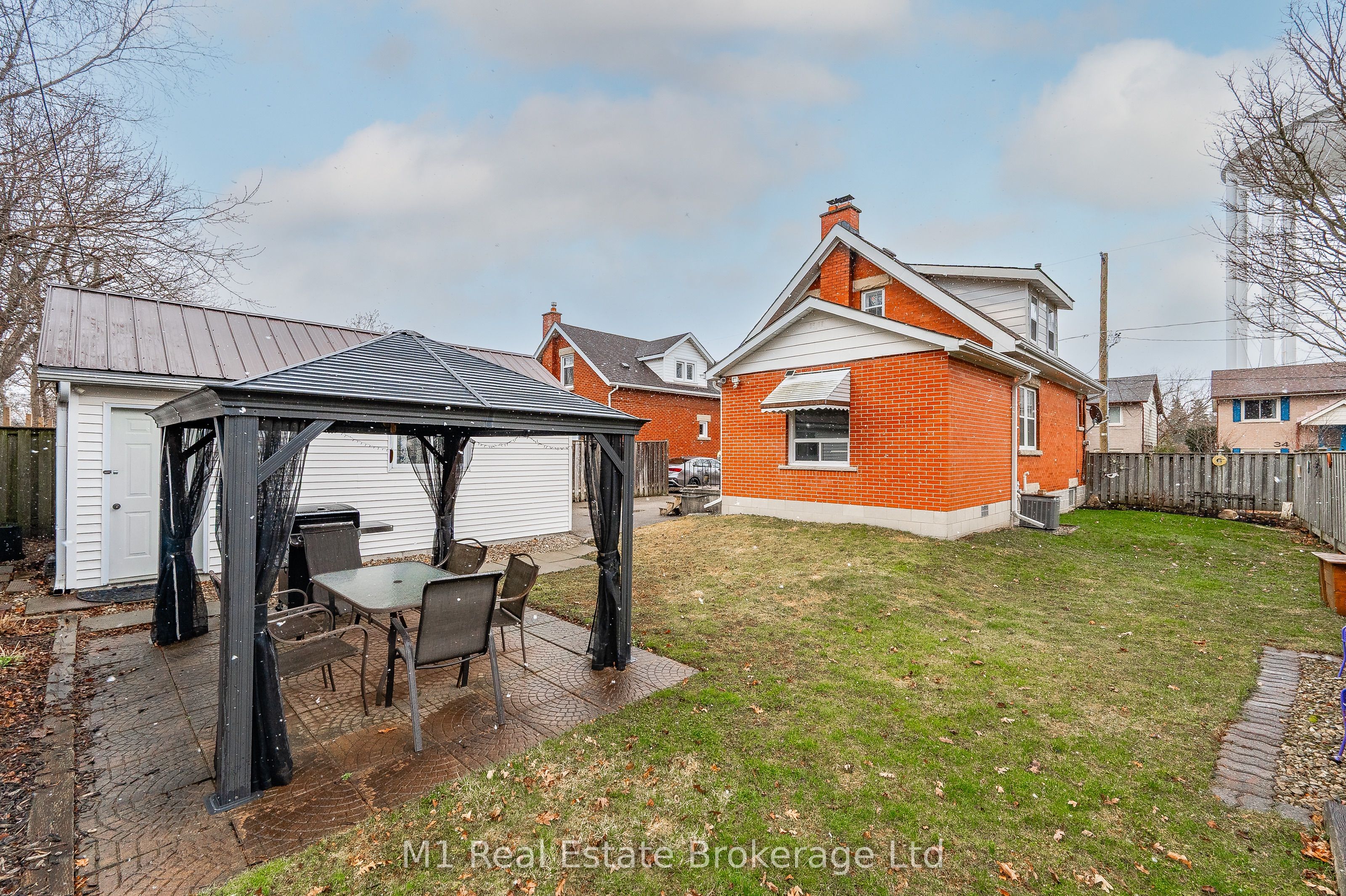 Photo 77 of 33 Verney Street, Guelph, Exhibition Park — HOMEH