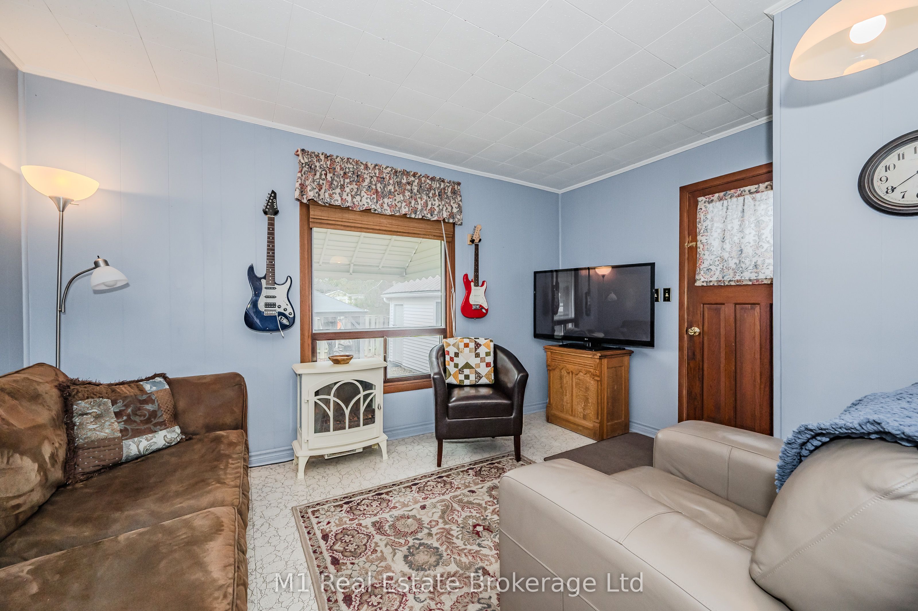 Photo 63 of 33 Verney Street, Guelph, Exhibition Park — HOMEH