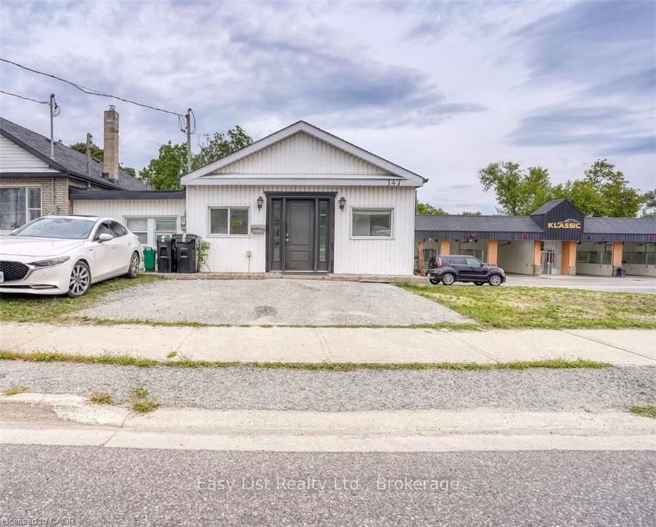 Photo 10 of 147 Burton Avenue, Barrie, Allandale — HOMEH