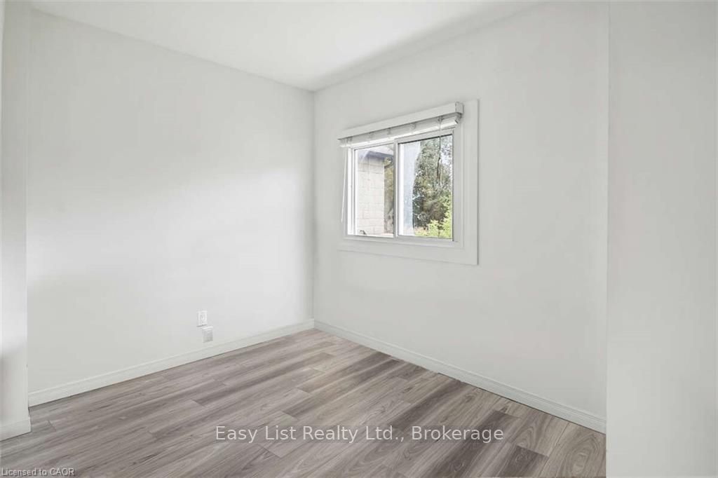 Photo 8 of 147 Burton Avenue, Barrie, Allandale — HOMEH