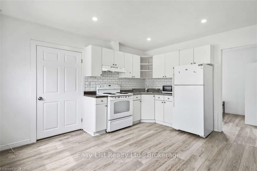 Photo 12 of 147 Burton Avenue, Barrie, Allandale — HOMEH