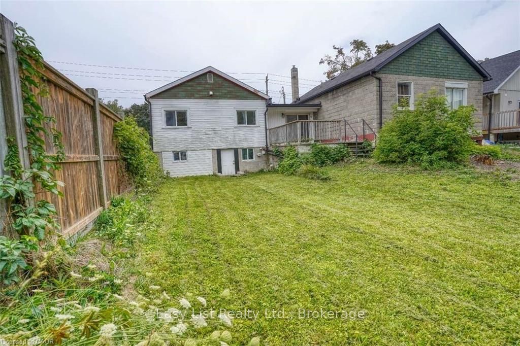 Photo 14 of 147 Burton Avenue, Barrie, Allandale — HOMEH