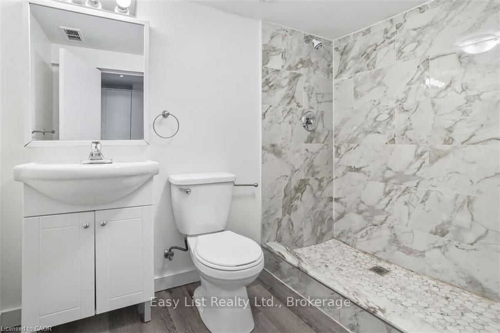Photo 16 of 147 Burton Avenue, Barrie, Allandale — HOMEH