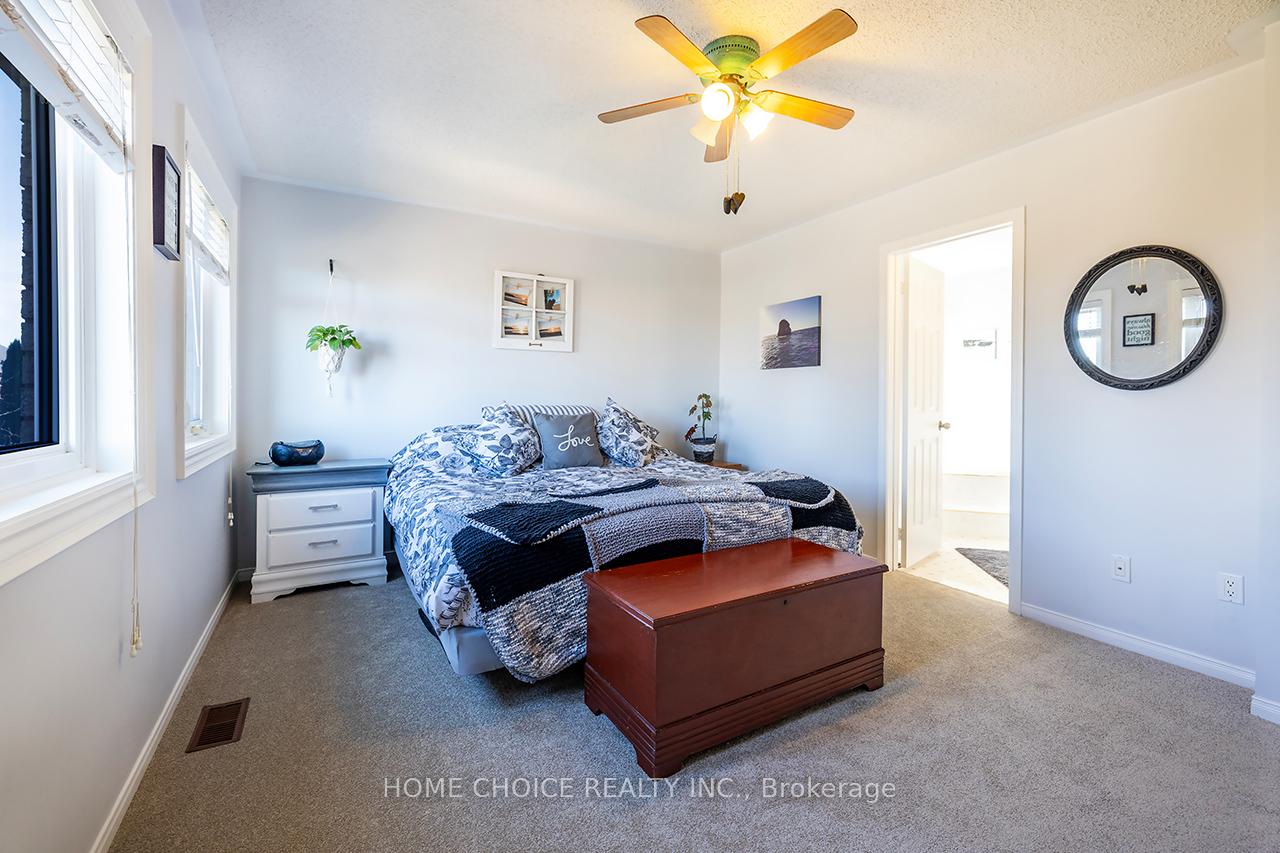 Photo 8 of 30 Edgerton Drive, Clarington, Bowmanville — HOMEH