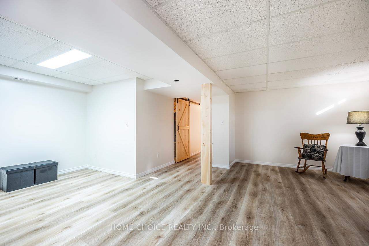 Photo 21 of 30 Edgerton Drive, Clarington, Bowmanville — HOMEH
