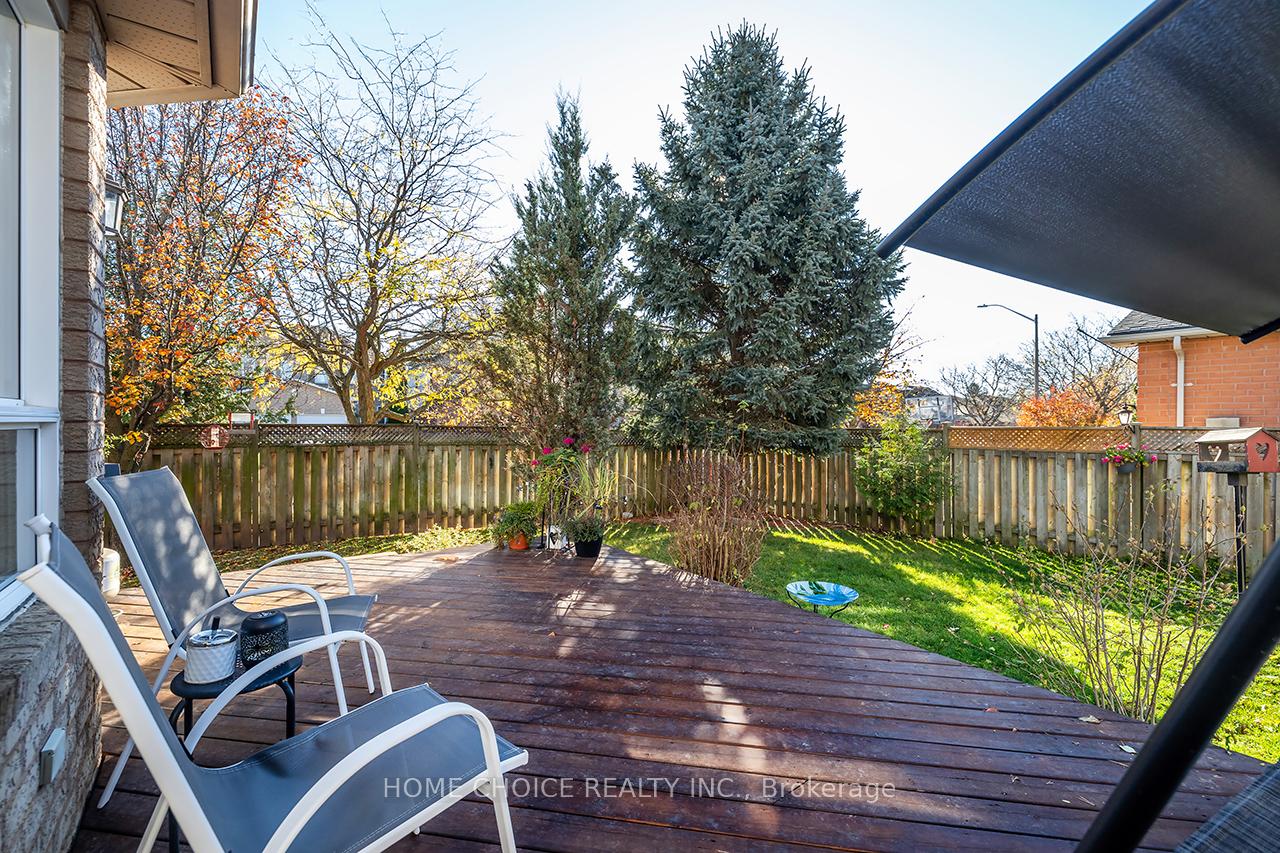 Photo 24 of 30 Edgerton Drive, Clarington, Bowmanville — HOMEH