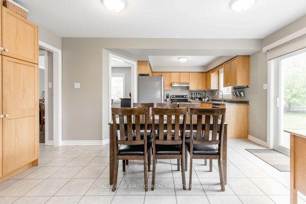 Photo 12 of 87 Stollar Boulevard, Barrie, Little Lake — HOMEH