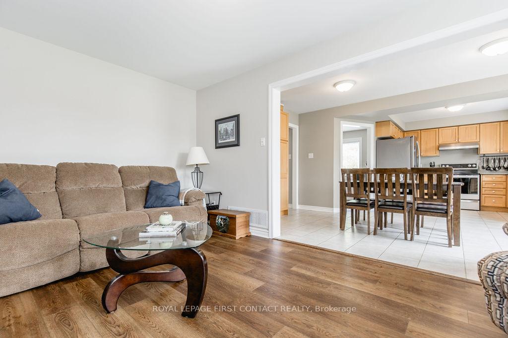 Photo 15 of 87 Stollar Boulevard, Barrie, Little Lake — HOMEH