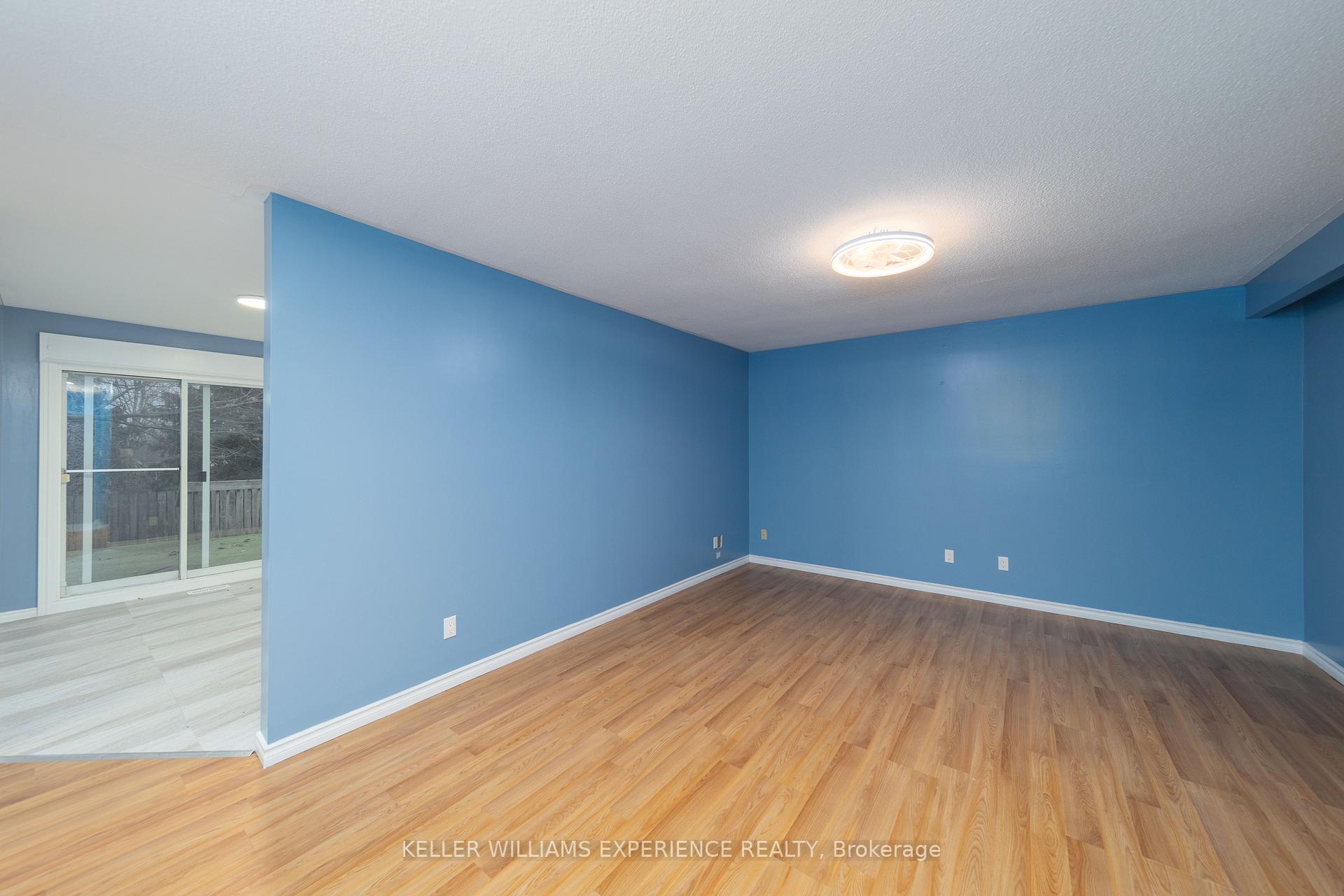 Photo 3 of 151 Cundles Road E, Barrie, Cundles East — HOMEH