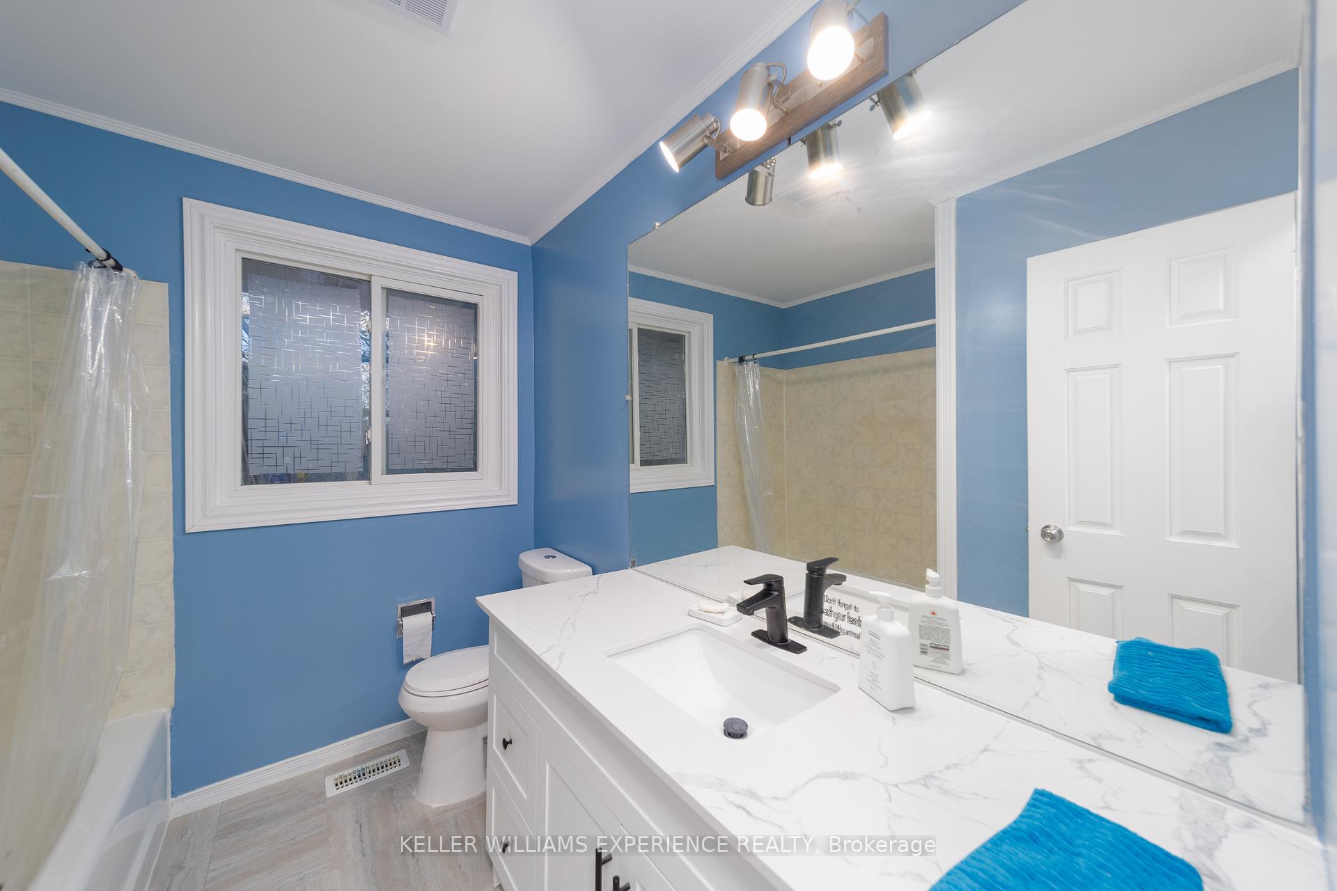 Photo 8 of 151 Cundles Road E, Barrie, Cundles East — HOMEH