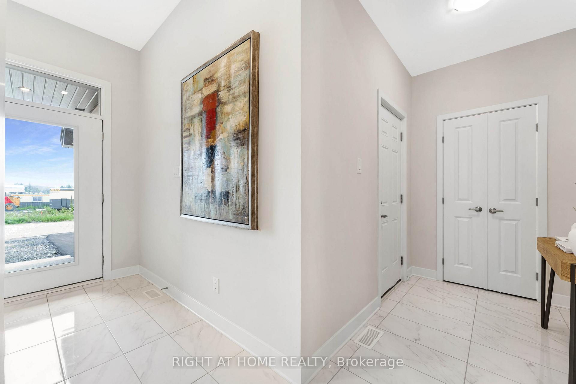 Photo 2 of 974 Acoustic Way, Ottawa, Riverside South/Gloucester Glen — HOMEH