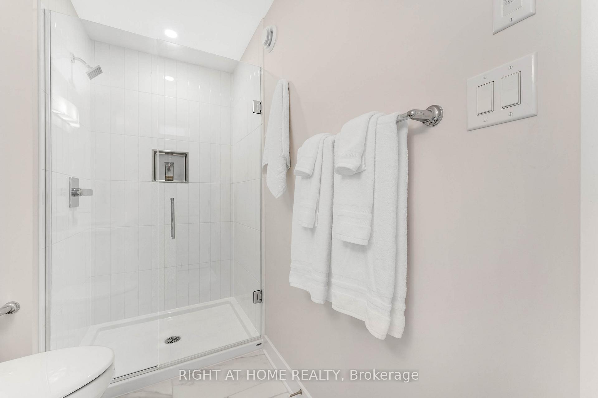 Photo 18 of 974 Acoustic Way, Ottawa, Riverside South/Gloucester Glen — HOMEH