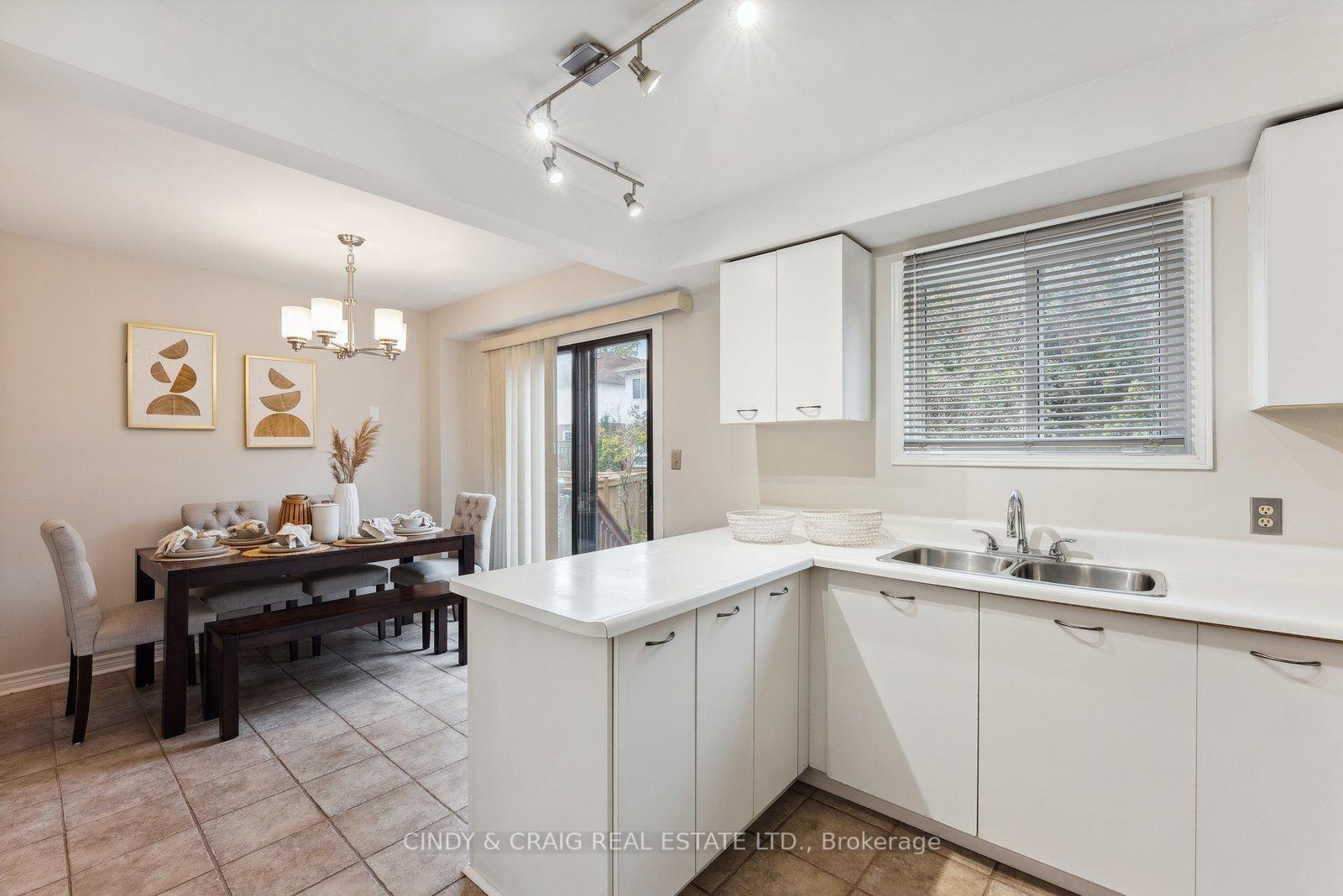 Photo 8 of 81 Beechnut Crescent, Clarington, Courtice — HOMEH