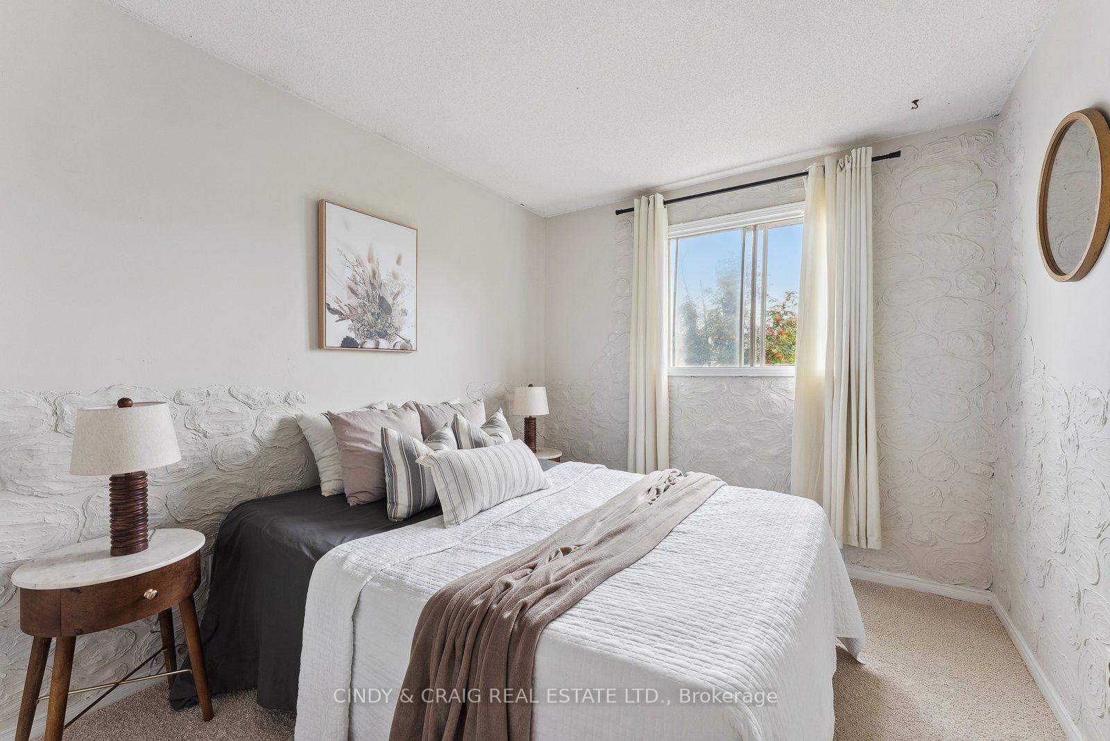 Photo 10 of 81 Beechnut Crescent, Clarington, Courtice — HOMEH