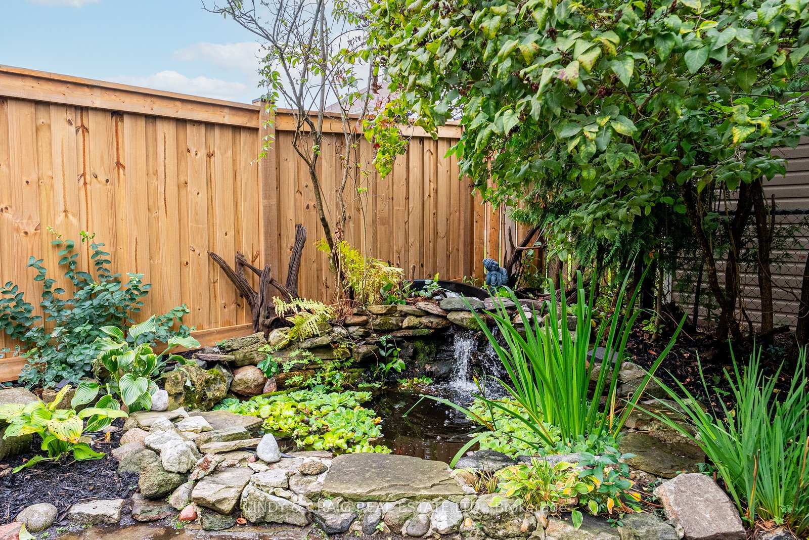 Photo 16 of 81 Beechnut Crescent, Clarington, Courtice — HOMEH