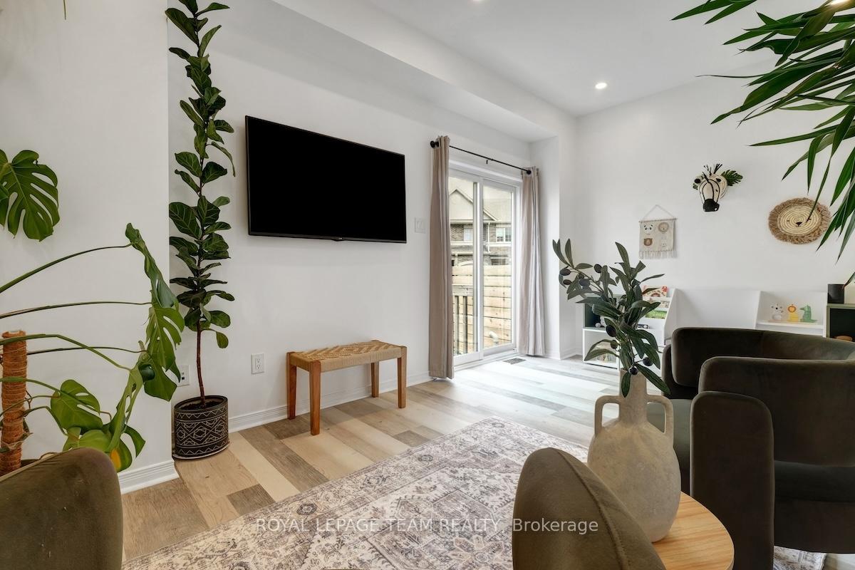 Photo 7 of 153 Camden Private, Ottawa, Barrhaven - Cedargrove/Fraserdale — HOMEH