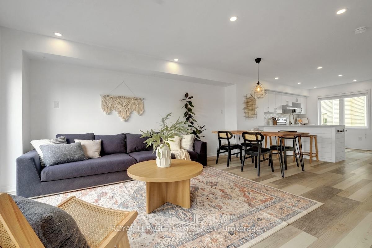 Photo 11 of 153 Camden Private, Ottawa, Barrhaven - Cedargrove/Fraserdale — HOMEH