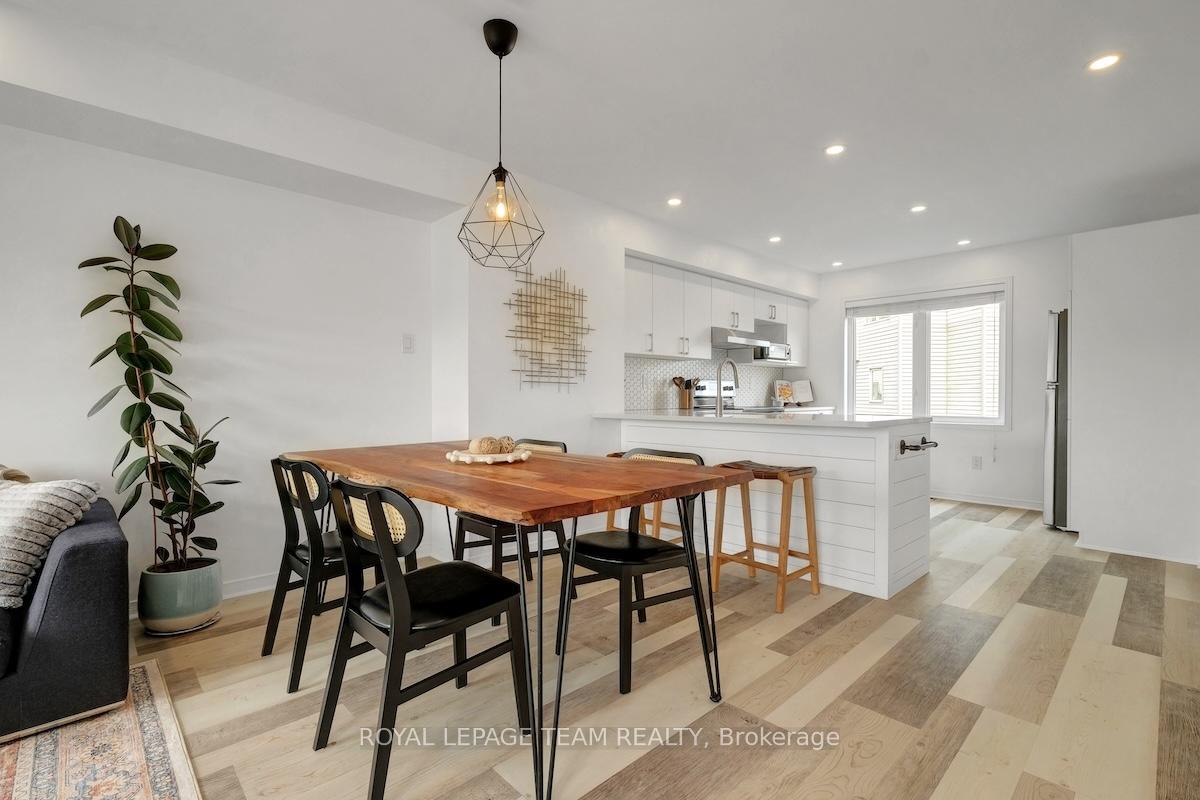Photo 19 of 153 Camden Private, Ottawa, Barrhaven - Cedargrove/Fraserdale — HOMEH