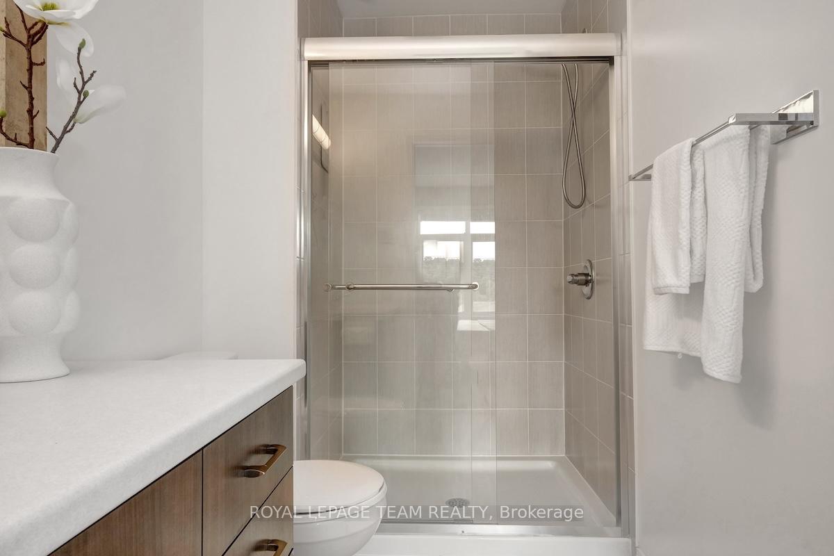 Photo 32 of 153 Camden Private, Ottawa, Barrhaven - Cedargrove/Fraserdale — HOMEH