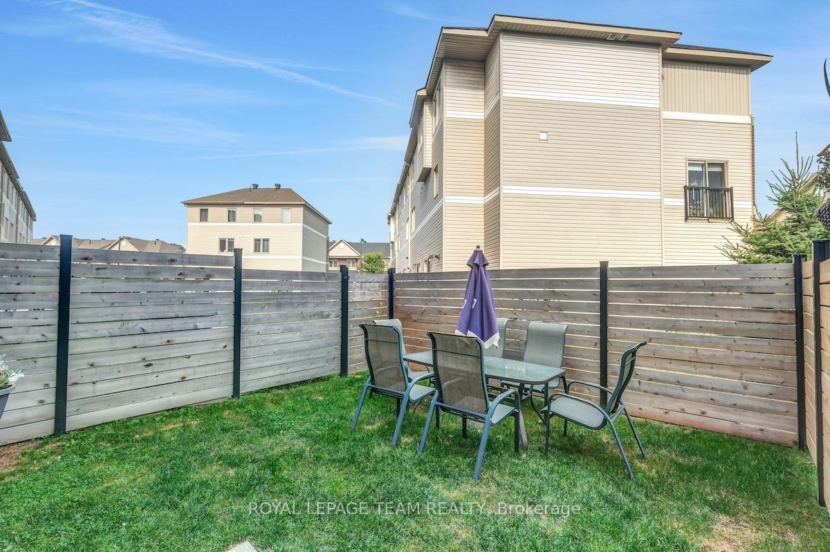 Photo 38 of 153 Camden Private, Ottawa, Barrhaven - Cedargrove/Fraserdale — HOMEH