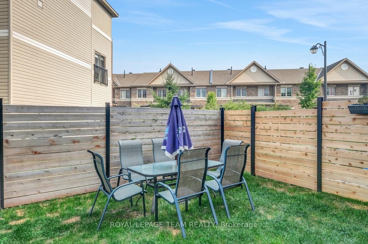 Photo 40 of 153 Camden Private, Ottawa, Barrhaven - Cedargrove/Fraserdale — HOMEH