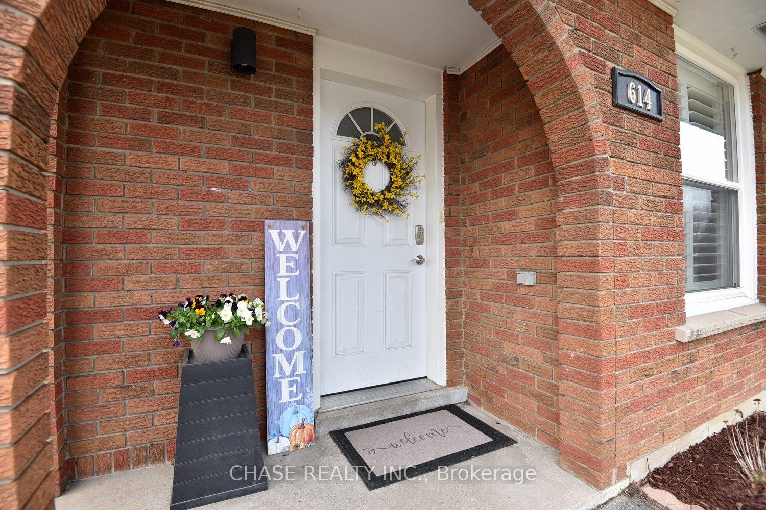 Photo 2 of 614 Upper Paradise Road, Hamilton, Fessenden — HOMEH