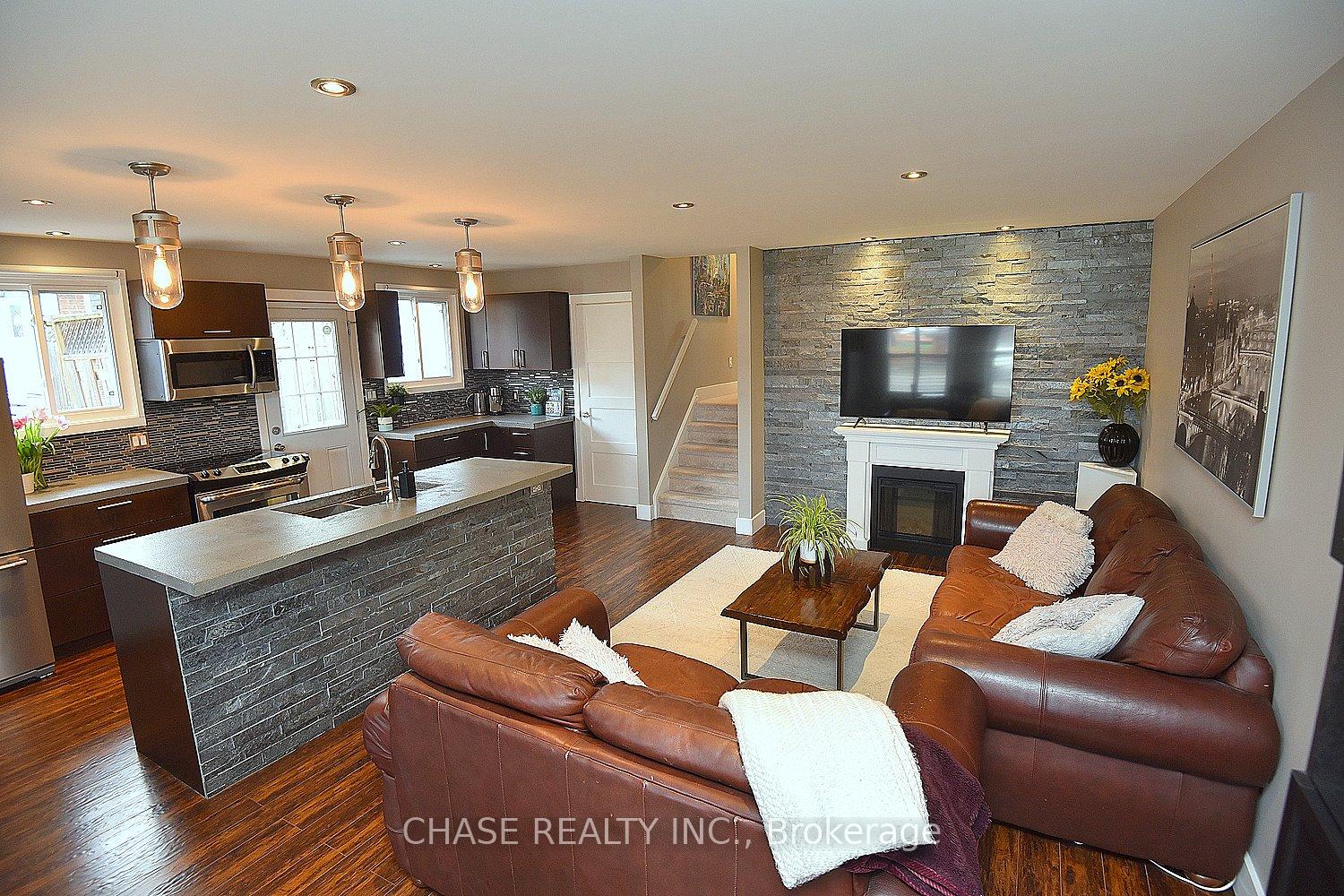 Photo 5 of 614 Upper Paradise Road, Hamilton, Fessenden — HOMEH