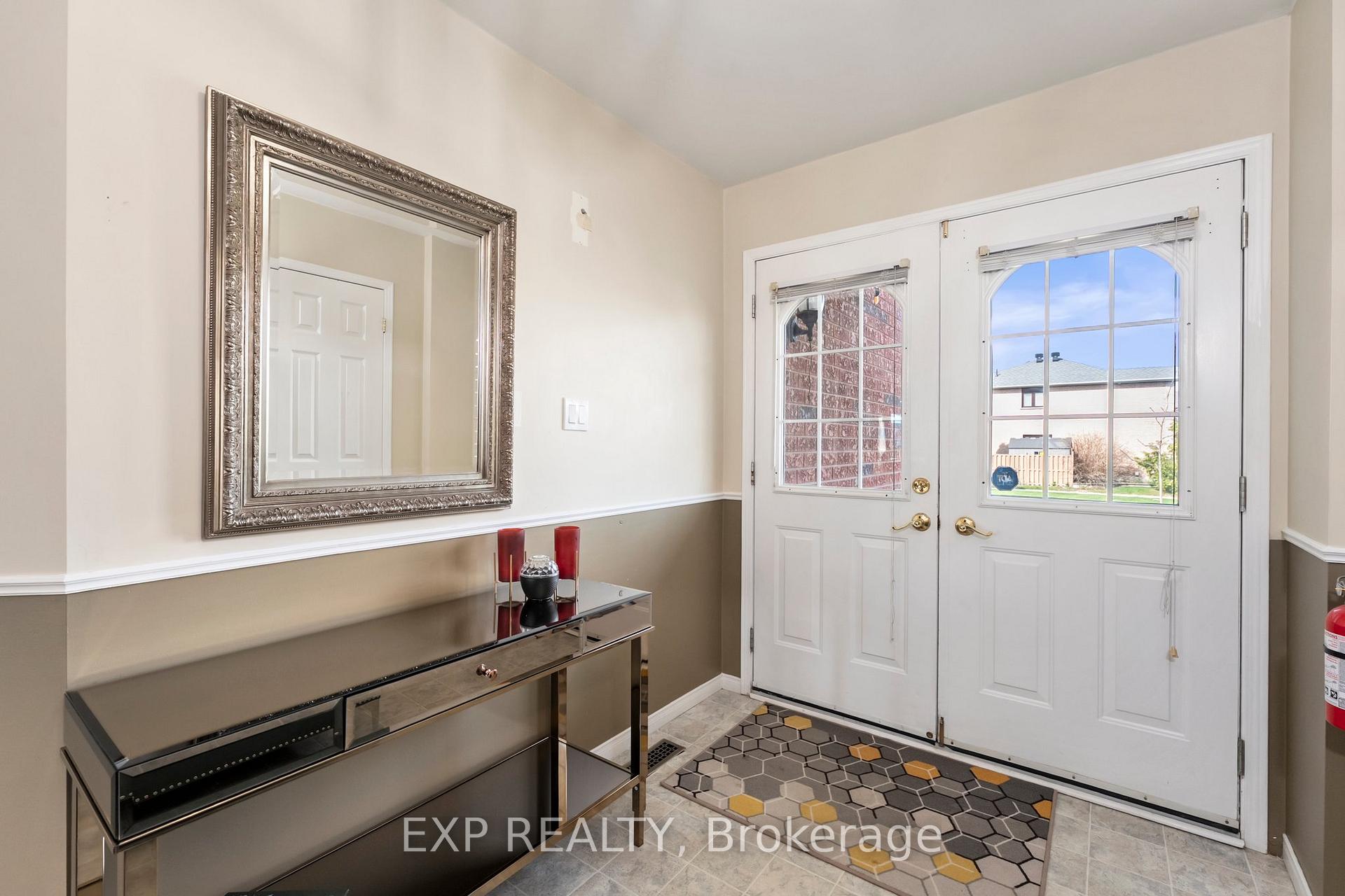 Photo 4 of 165 Marsellus Drive, Barrie, Holly — HOMEH