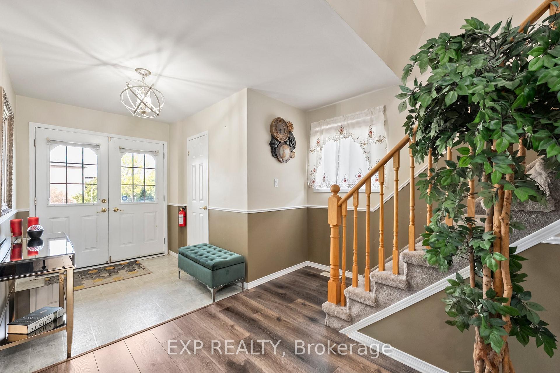 Photo 5 of 165 Marsellus Drive, Barrie, Holly — HOMEH