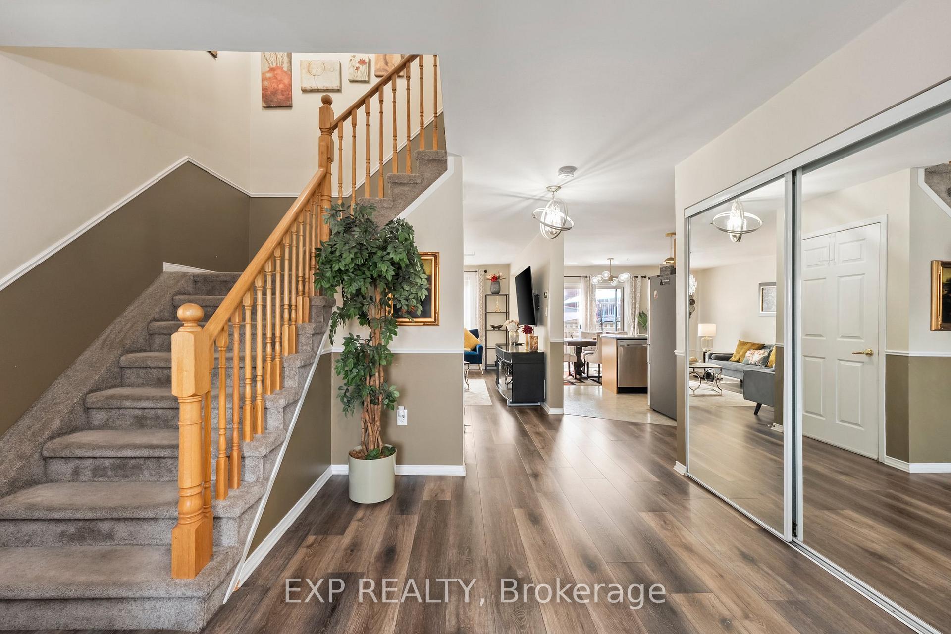Photo 6 of 165 Marsellus Drive, Barrie, Holly — HOMEH
